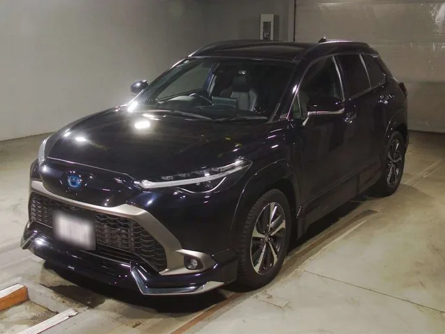 2022 Toyota Corolla Cross Hybrid Z, front three-quarter view