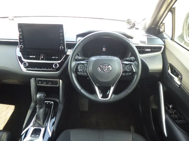 2022 Toyota Corolla Cross Hybrid Z, dashboard and steering wheel