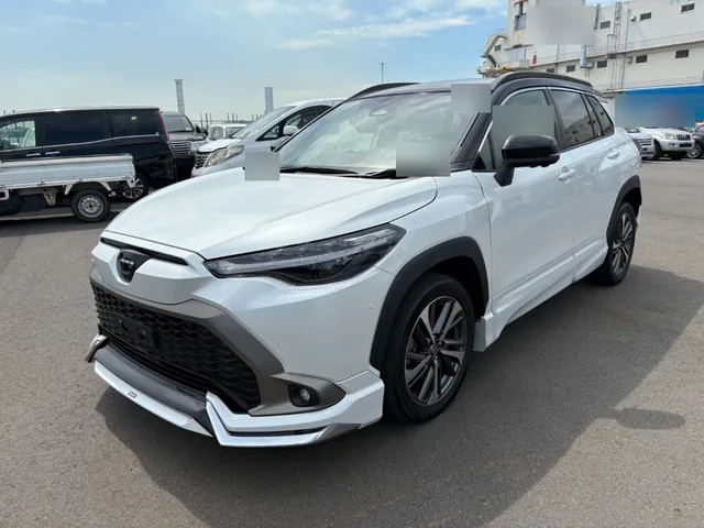 2023 Toyota Corolla Cross Hybrid Z, front three-quarter view