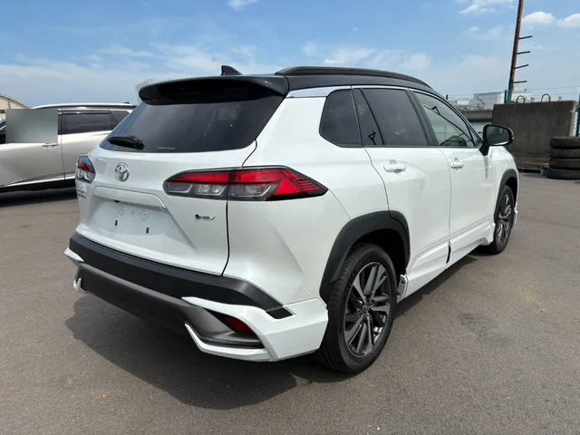 2023 Toyota Corolla Cross Hybrid Z, rear three-quarter view