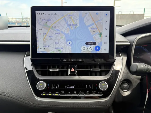 2023 Toyota Corolla Cross Hybrid Z, centre screen