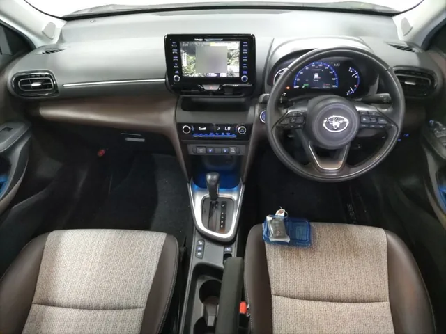 2021 Toyota Yaris Cross Hybrid Z, dashboard and steering wheel