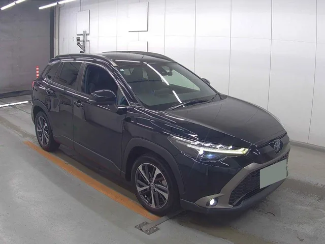2022 Toyota Corolla Cross Hybrid Z, front three-quarter view