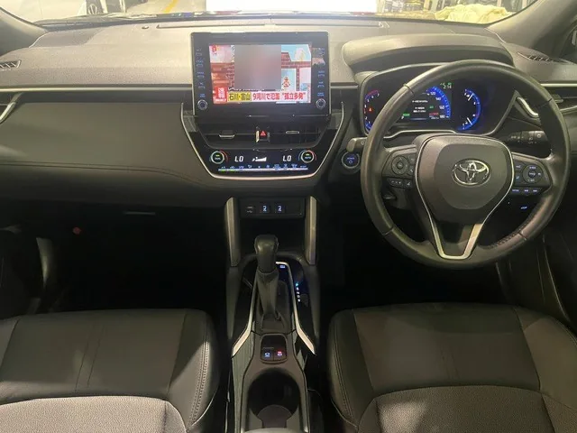 2022 Toyota Corolla Cross Hybrid Z, dashboard and steering wheel