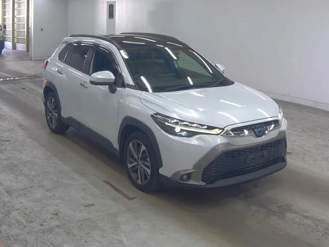 2023 Toyota Corolla Cross Hybrid Z, front three-quarter view