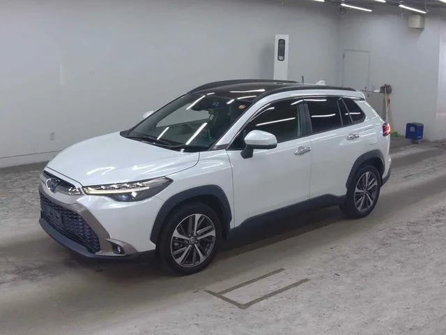 2023 Toyota Corolla Cross Hybrid Z, front three-quarter view