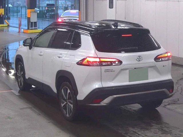 2024 Toyota Corolla Cross Hybrid Z, rear three-quarter view