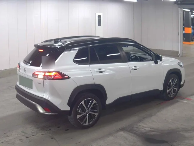 2024 Toyota Corolla Cross Hybrid Z, rear three-quarter view