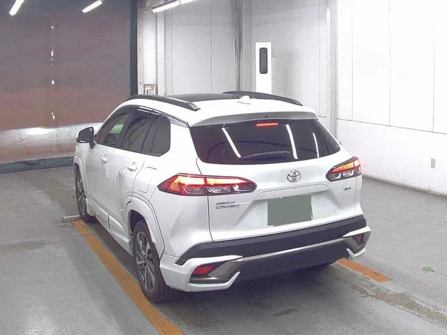 2024 Toyota Corolla Cross Hybrid Z, rear three-quarter view