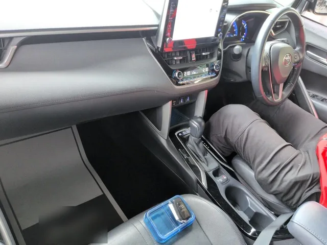 2021 Toyota Corolla Cross Hybrid Z, dashboard and steering wheel