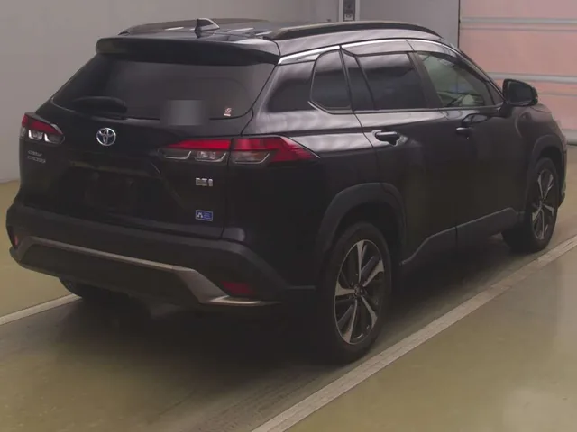 2022 Toyota Corolla Cross Hybrid Z, rear three-quarter view
