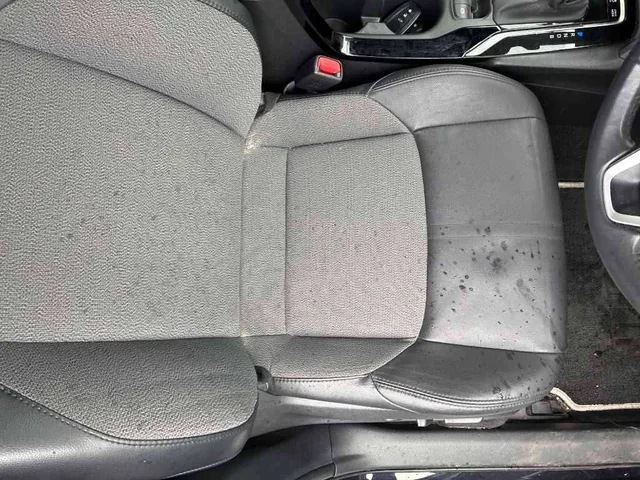2022 Toyota Corolla Cross Hybrid Z, front seats