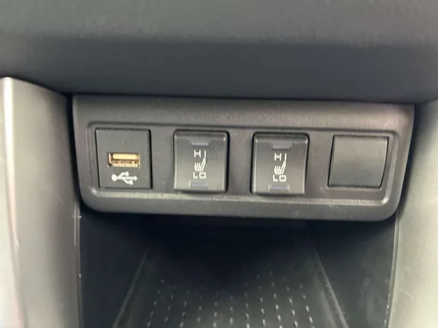 2022 Toyota Corolla Cross Hybrid Z, detail