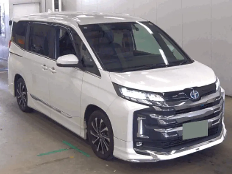 2022 Toyota Noah Hybrid S-Z, 7 seats, sold to a buyer in Bangladesh