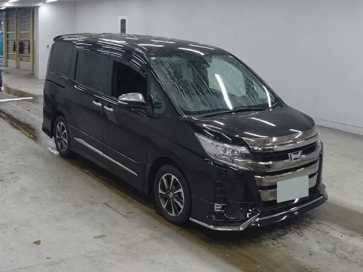 Photo of the 2021 Toyota Noah Si WxB III