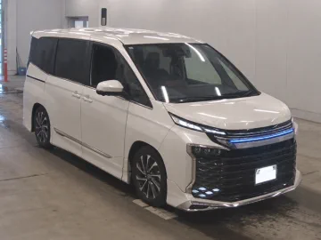 Photo of the 2023 Toyota Voxy Hybrid S-Z