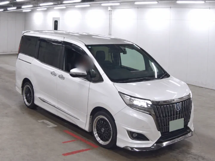 Photo of the 2020 Toyota Esquire Hybrid Gi